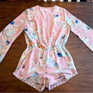 🚨FINAL PRICE🚨 Cotton Candy Pink Floral Romper Size M